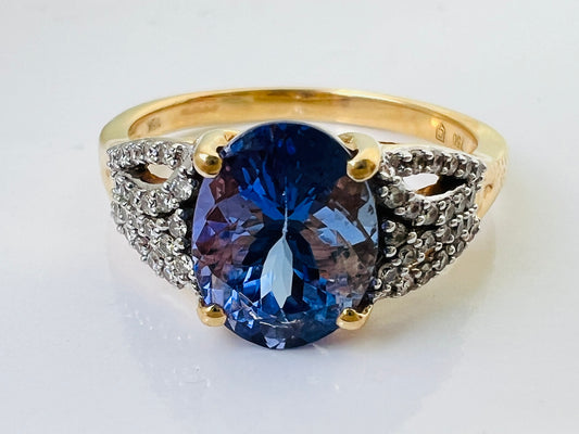 18ct Gold Tanzanite & Diamond Ring