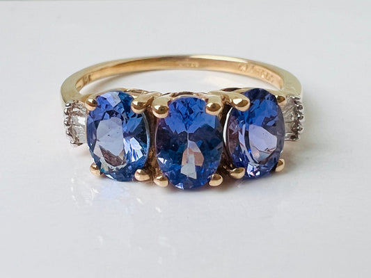 9ct Gold Tanzanite & Diamond Ring