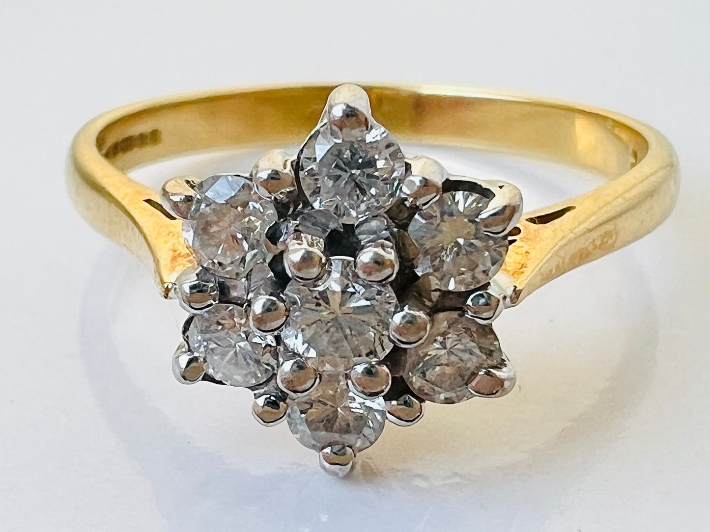 Vintage 18ct Gold 0.50ct Diamond Daisy Ring