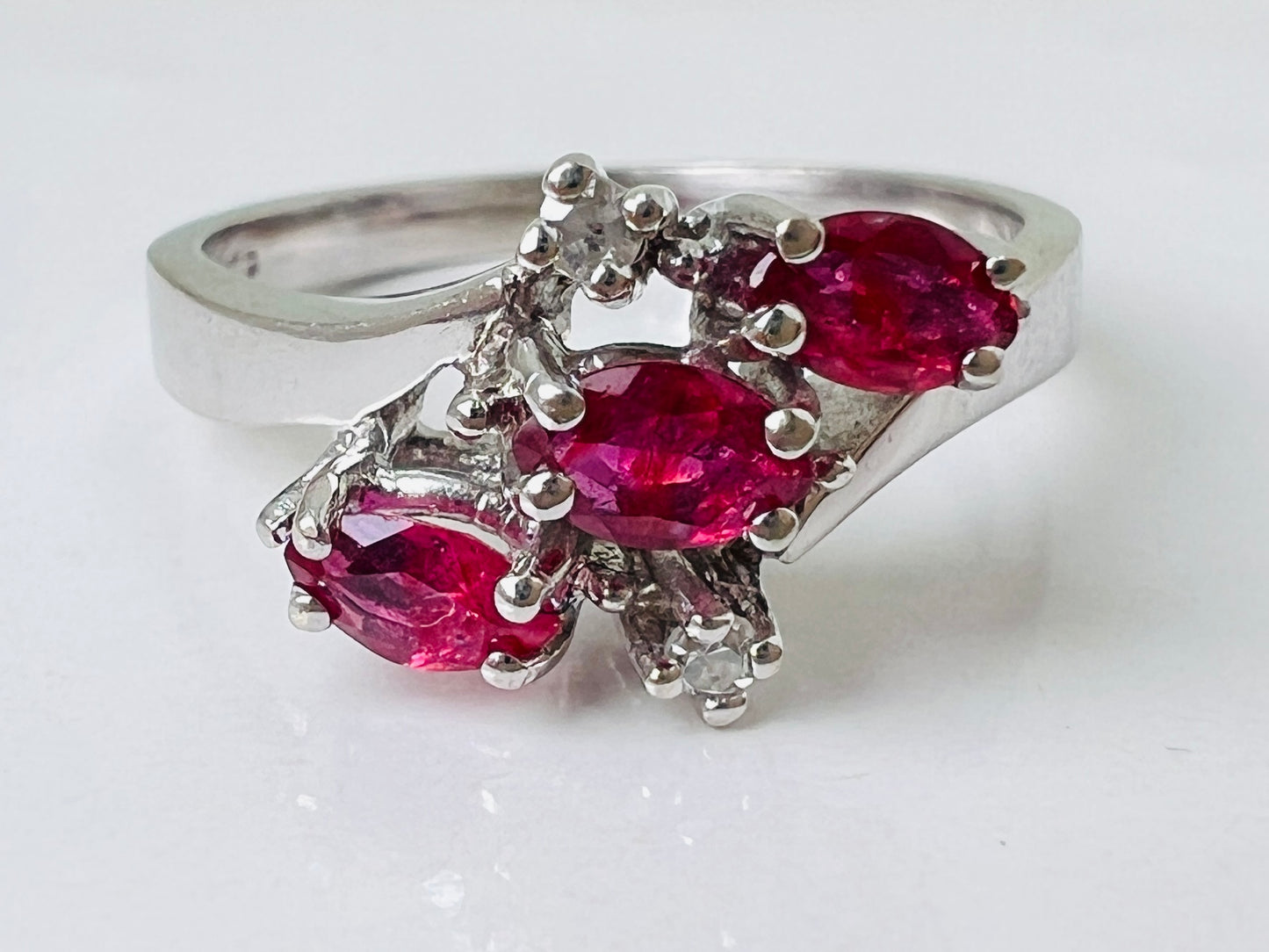 Vintage 14ct Gold Ruby & Diamond Ring
