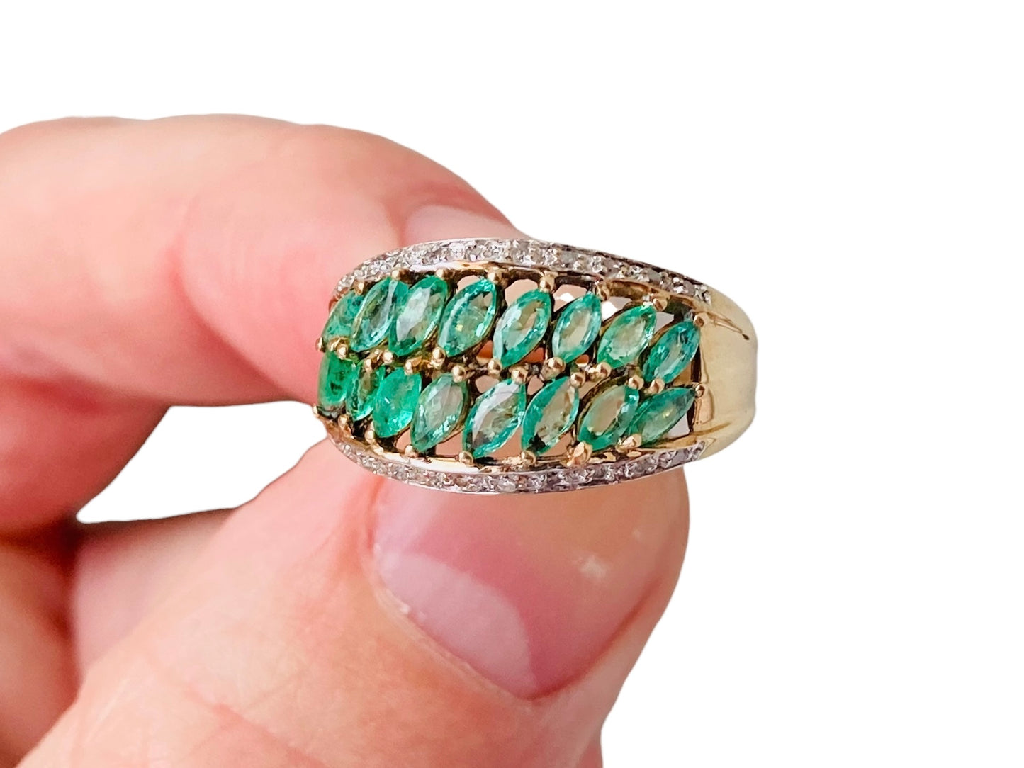 9ct Gold Emerald & Diamond Ring