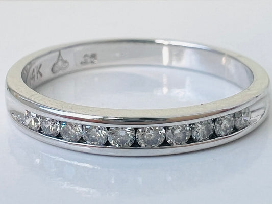 14ct Gold Ten-Stone Diamond Ring
