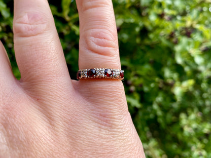 Vintage 9ct Gold Garnet & Diamond Ring