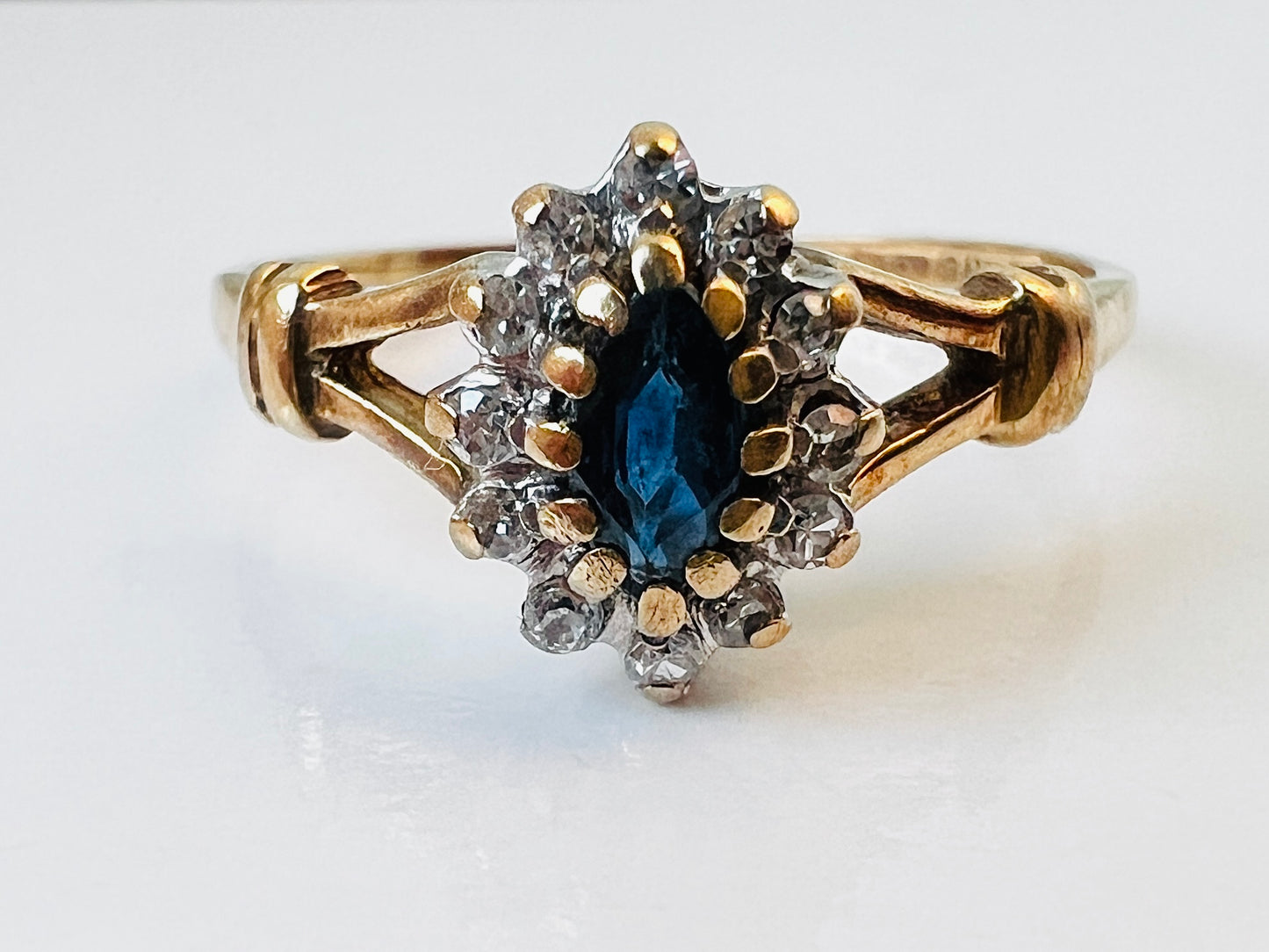 Vintage 9ct Gold Sapphire & Diamond Ring