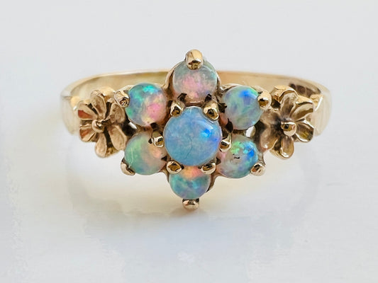 9ct Gold Opal Ring
