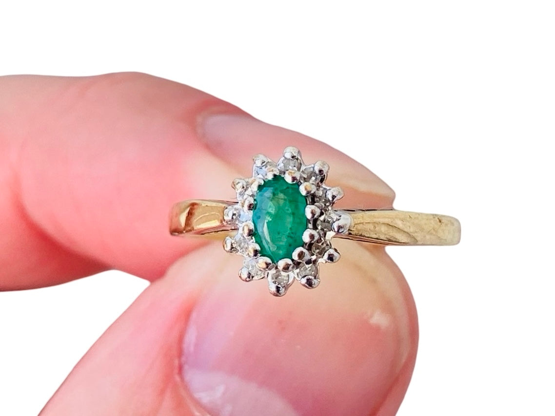9ct Gold Emerald & Diamond Ring