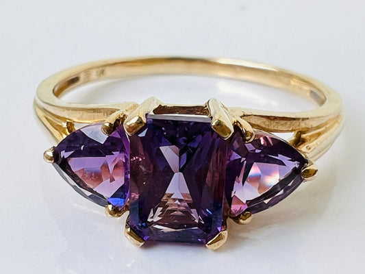 9ct Gold Amethyst Ring