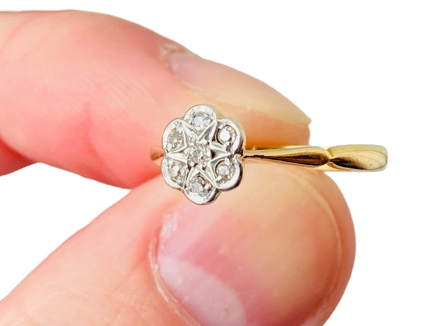 Antique 18ct Gold Diamond Daisy Ring