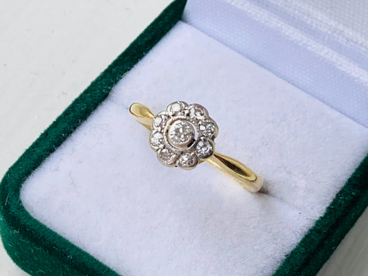 18ct Gold Diamond Ring