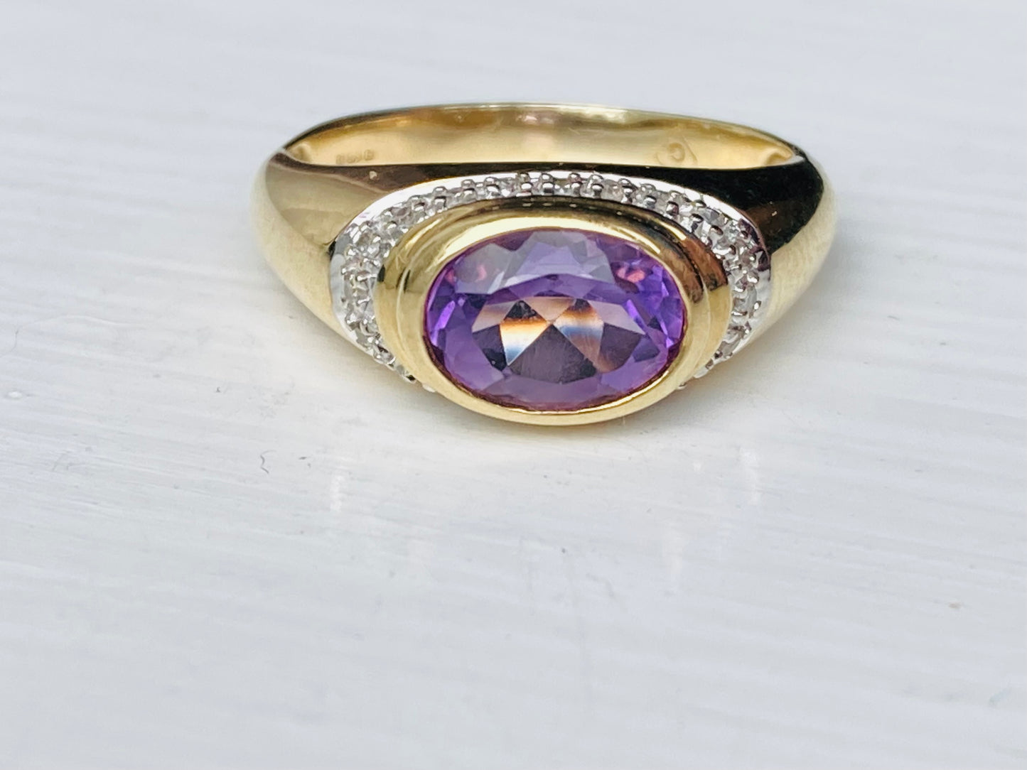 9ct Gold Amethyst & Diamond Ring