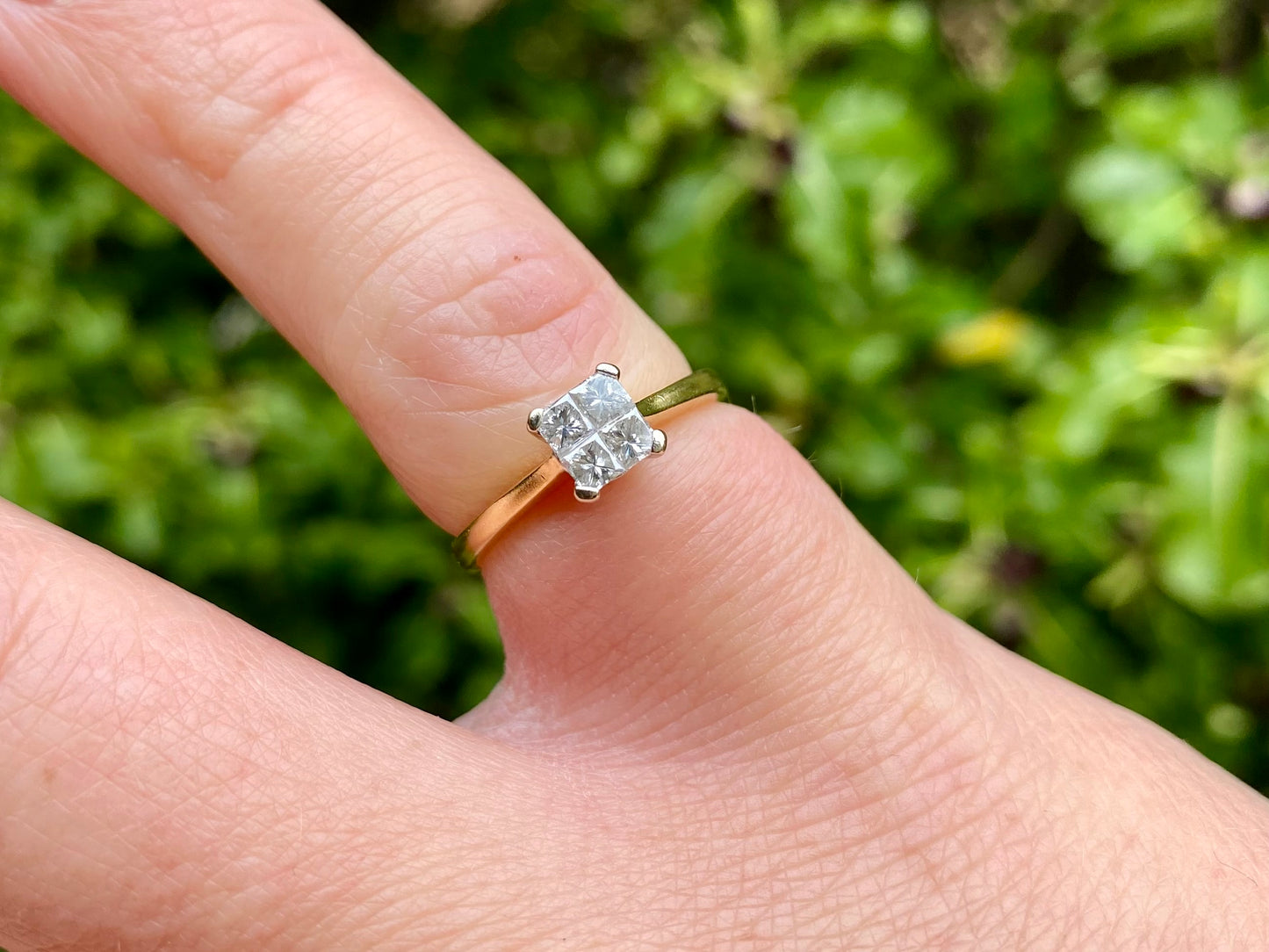 18ct Gold Diamond Ring