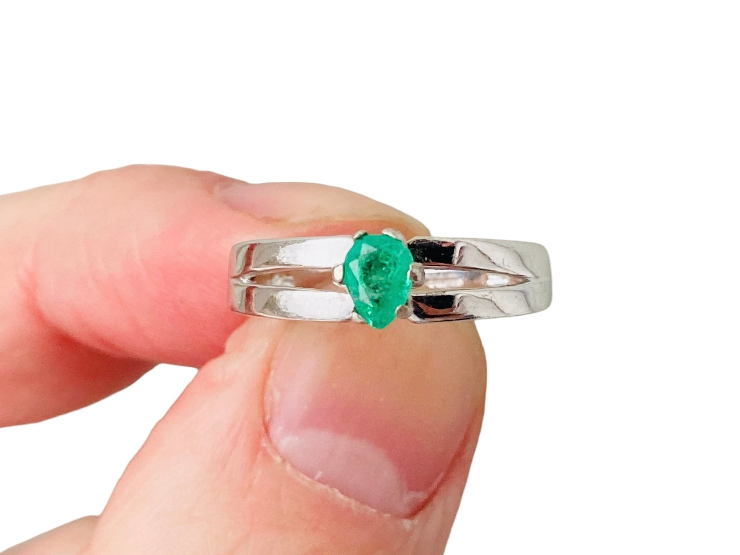 9ct Gold Emerald Ring