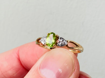 9ct Gold Peridot & Diamond Ring