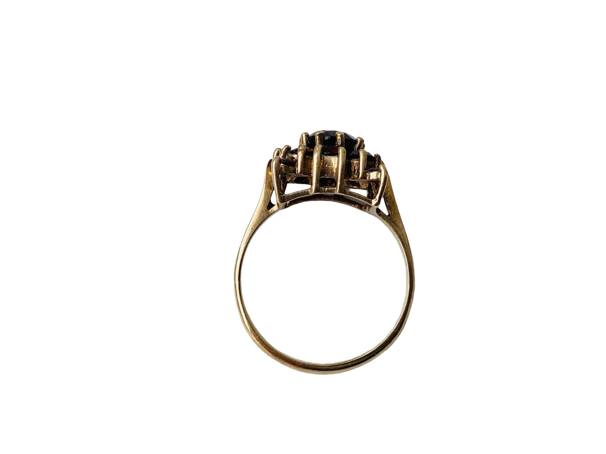 Vintage 9ct Gold Garnet Ring