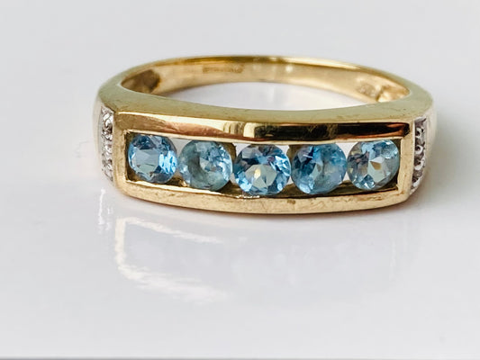 9ct Gold Zircon & Diamond Ring