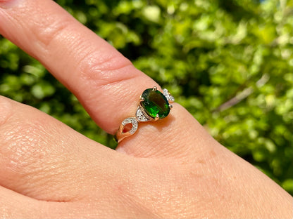 9ct Gold Diopside & Diamond Ring