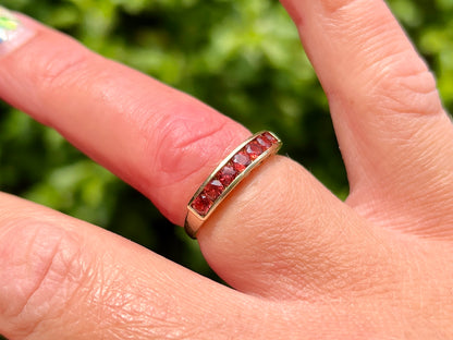 9ct Gold Red Quartz Ring
