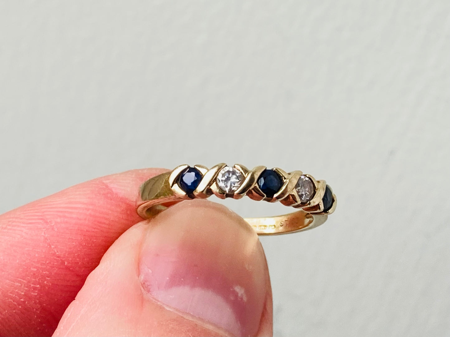 9ct Gold Sapphire & Diamond Ring