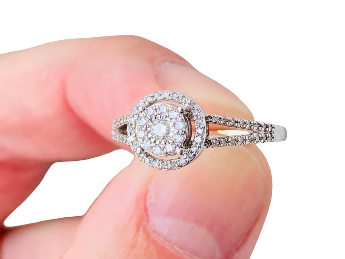 9ct Gold Diamond Ring