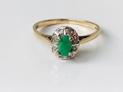 Vintage 9ct Gold Emerald & Diamond Ring