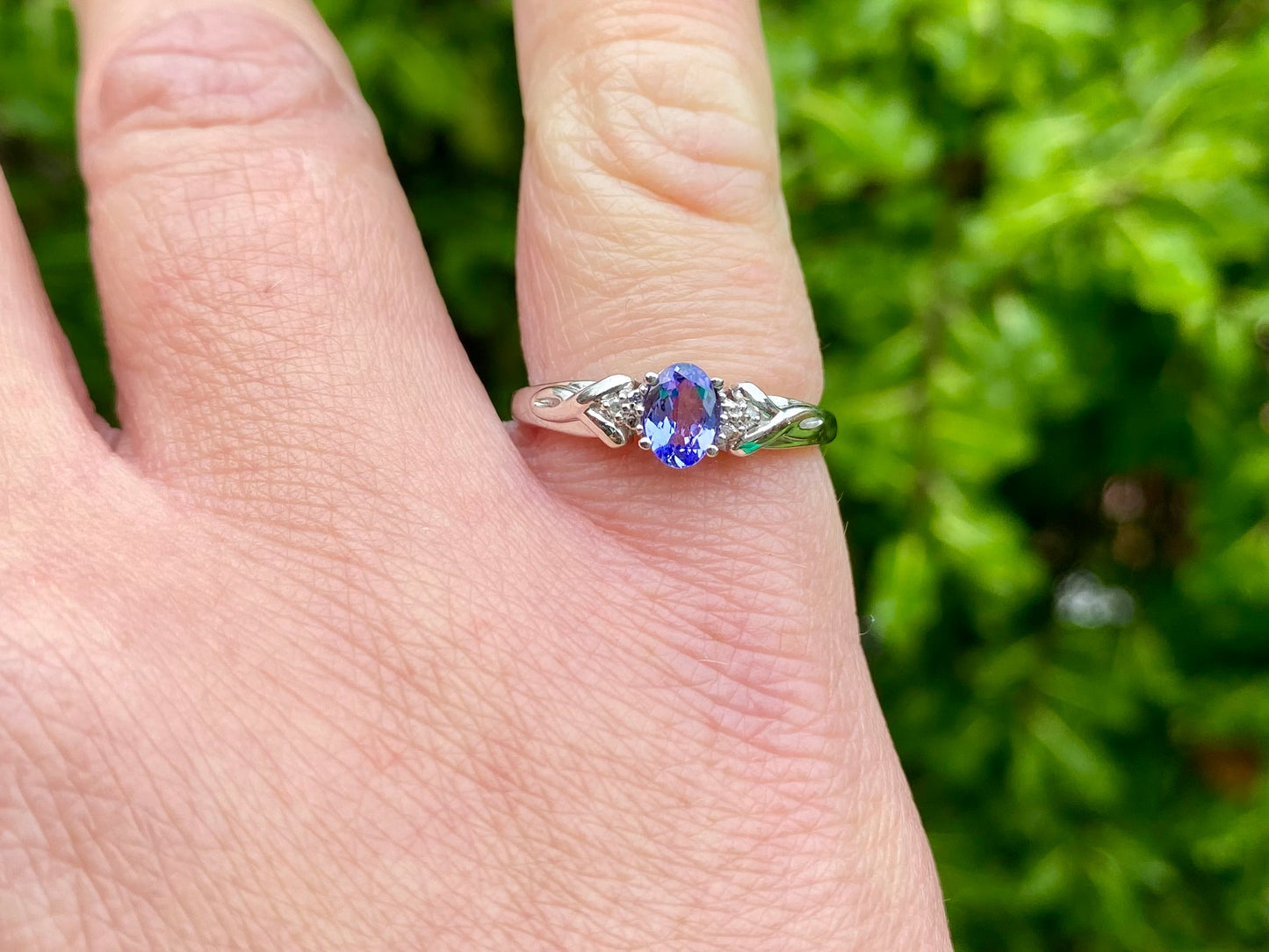 9ct Gold Tanzanite & Diamond Ring