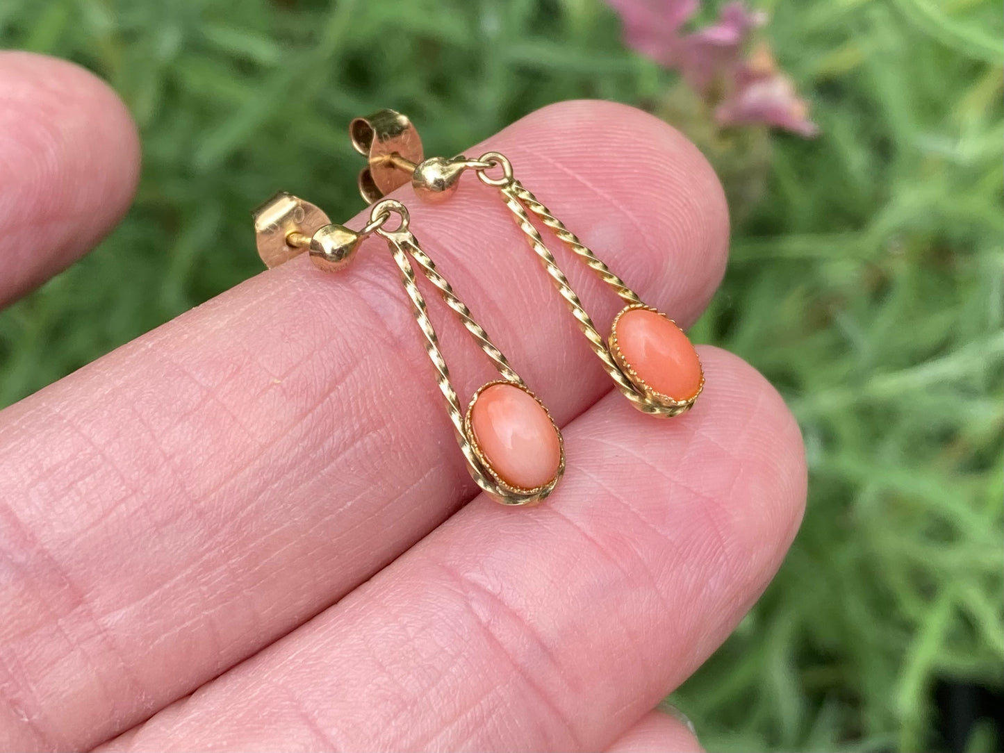 Vintage 9ct Coral Earrings