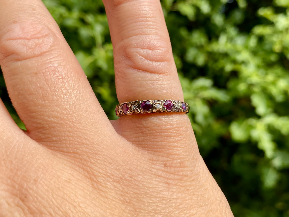 Vintage 9ct Gold Ruby & Diamond Ring