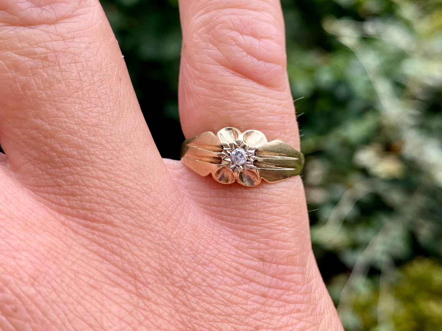 Vintage 9ct Gold Diamond Ring