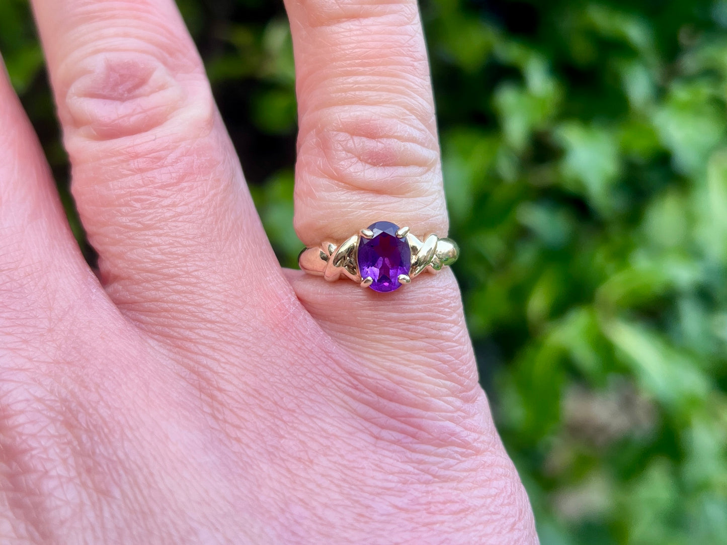 9ct Gold Amethyst Ring