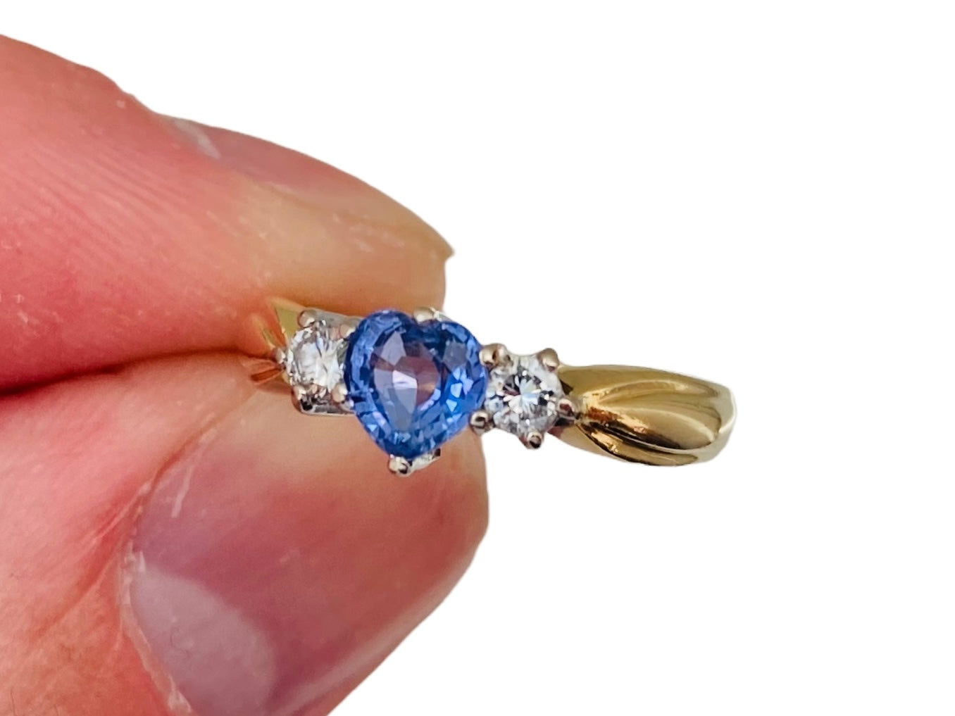 Vintage 18ct Gold Sapphire & Diamond Heart Ring