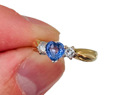 Vintage 18ct Gold Sapphire & Diamond Heart Ring