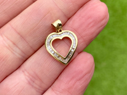 14ct Gold Diamond Heart Pendant