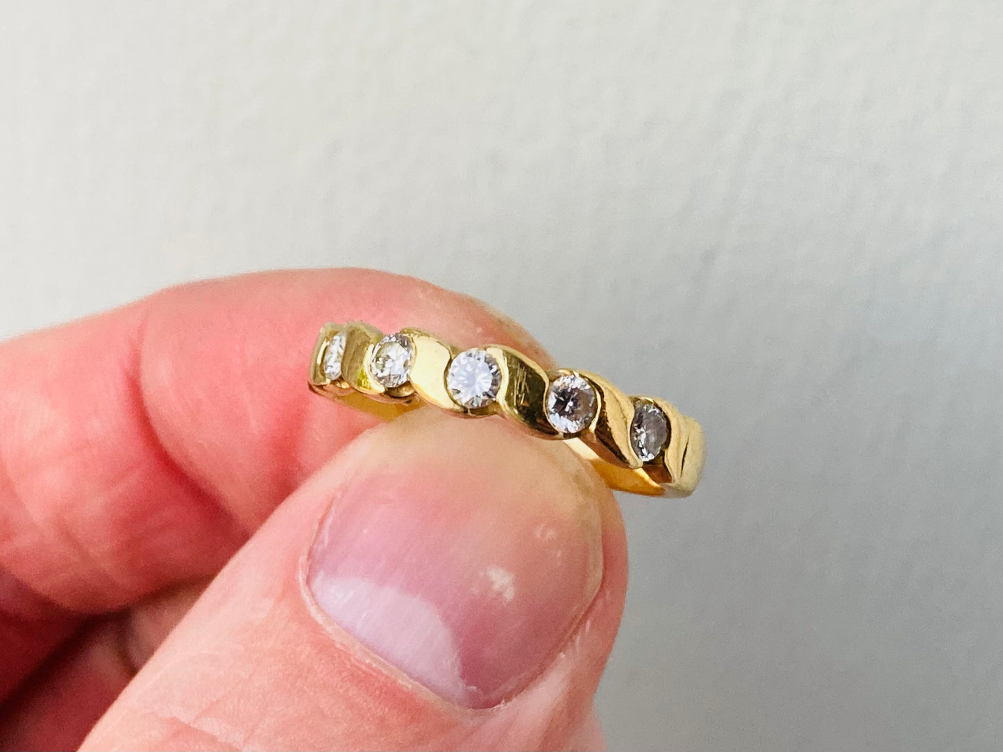 Vintage 18ct Gold Diamond Ring