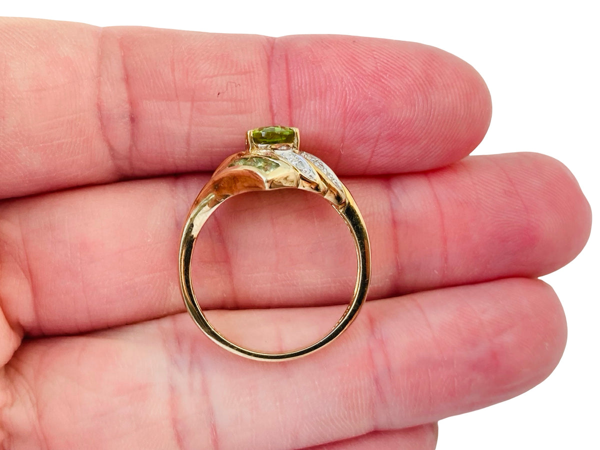 9ct Gold Peridot & Diamond Ring