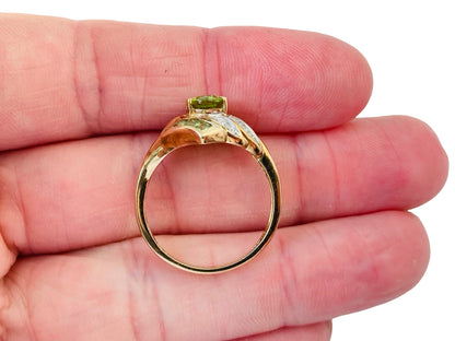 9ct Gold Peridot & Diamond Ring
