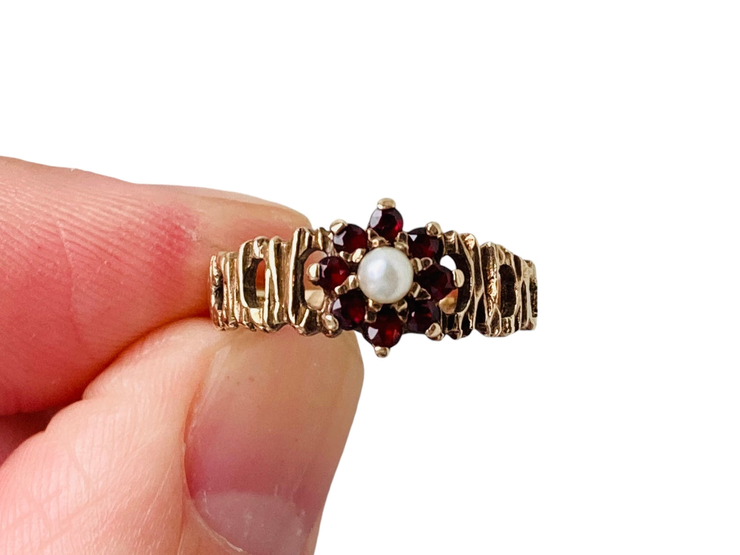 Vintage 9ct Gold Pearl & Garnet Ring