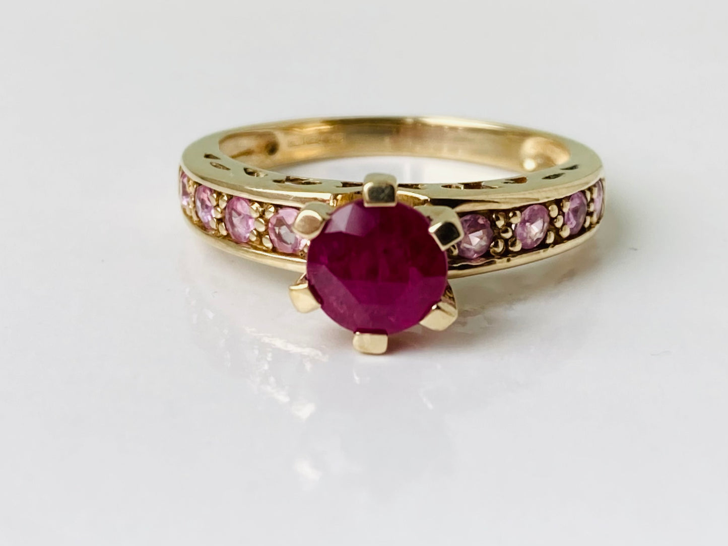 9ct Gold Ruby & Pink Sapphire Ring