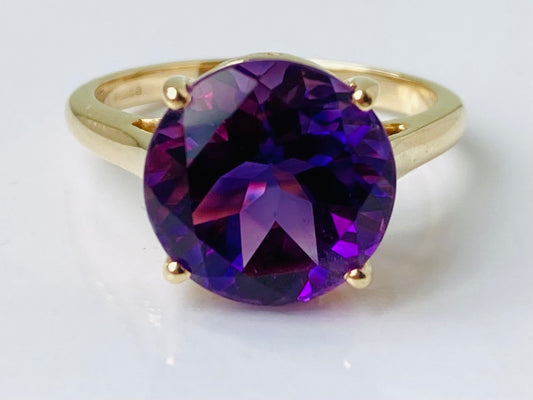 14ct Gold Amethyst Ring