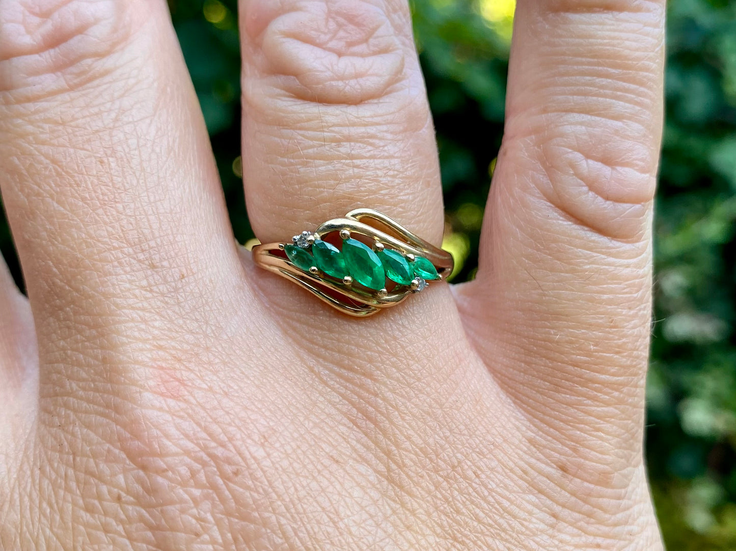 9ct Gold Emerald & Diamond Ring