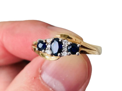 9ct Gold Sapphire & Diamond Ring