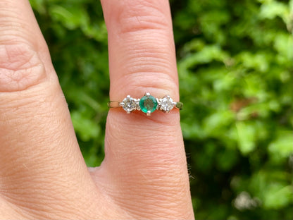Vintage 9ct Gold Emerald & Diamond Trilogy Ring