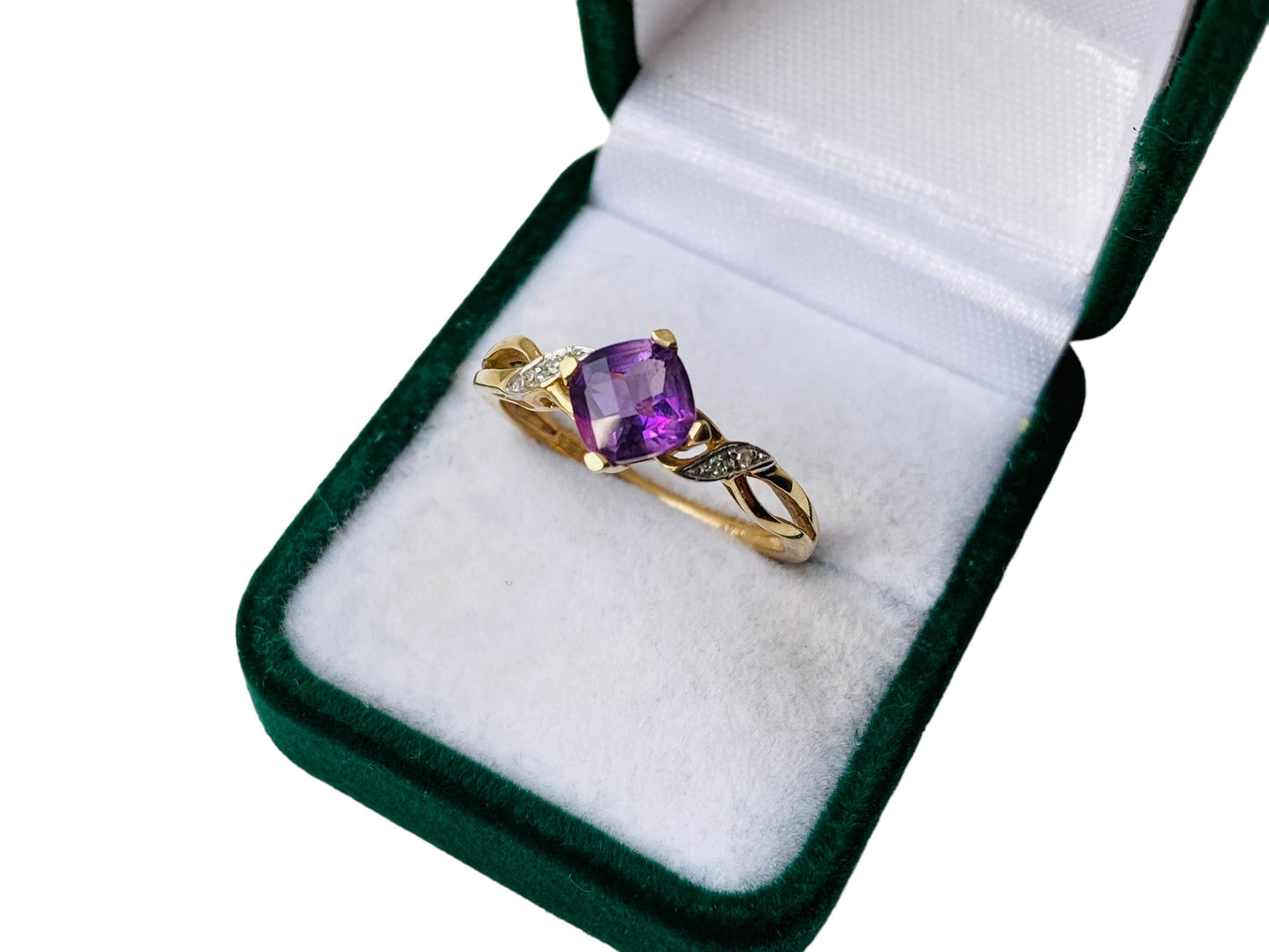 9ct Gold Amethyst & Diamond Ring