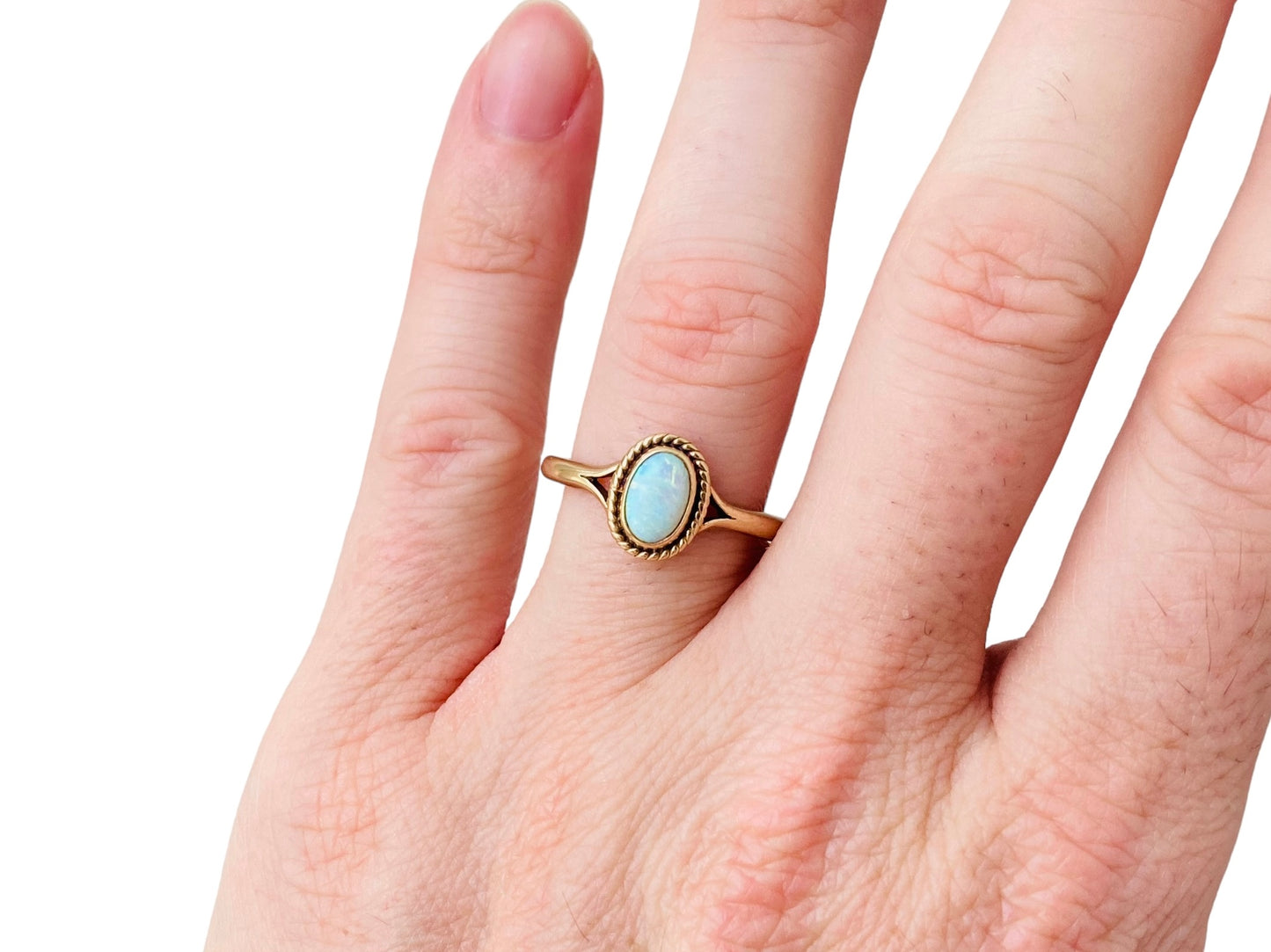 Antique 9ct Gold Opal Ring