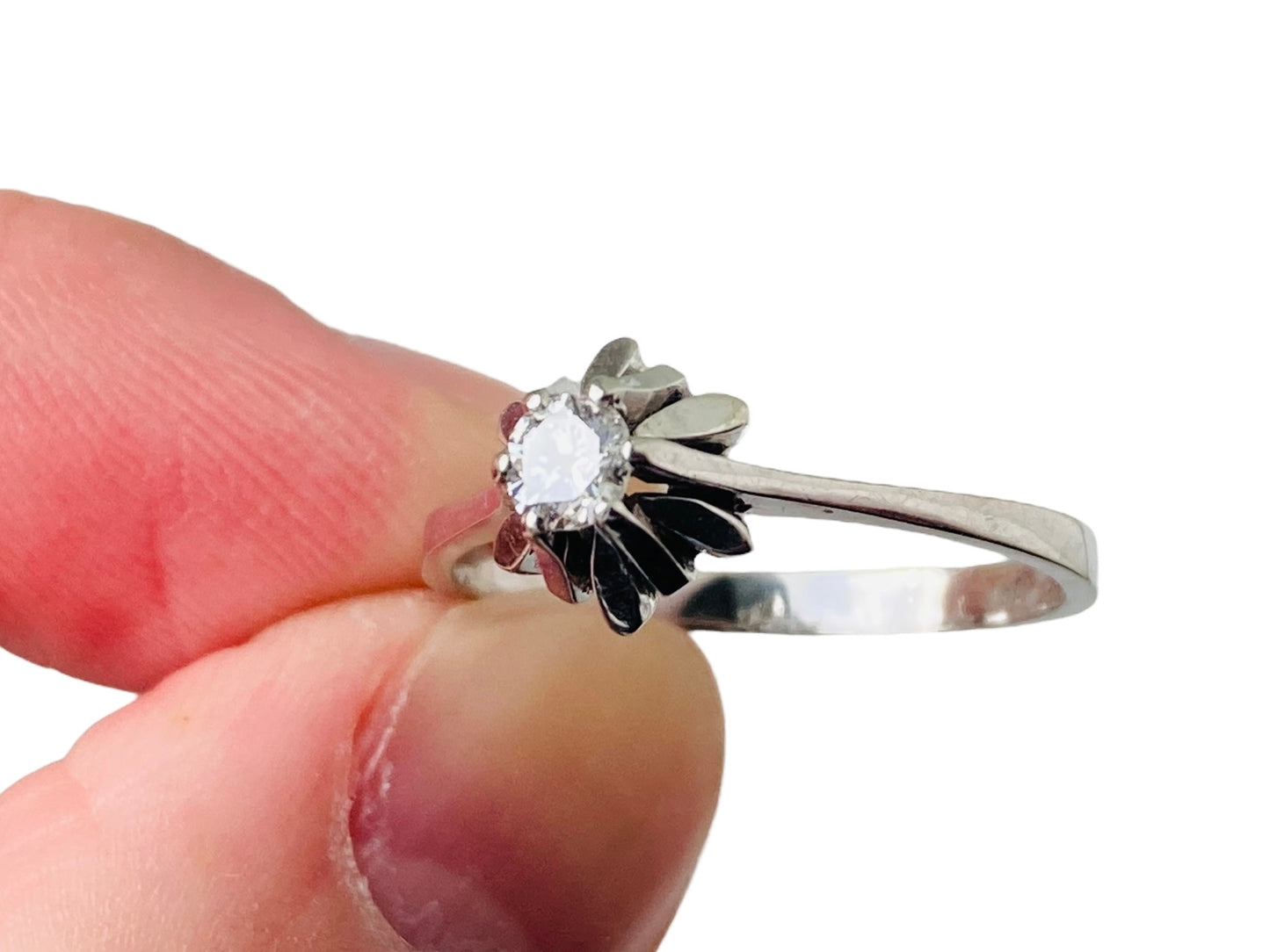 Vintage 18ct Gold Solitaire Diamond Ring