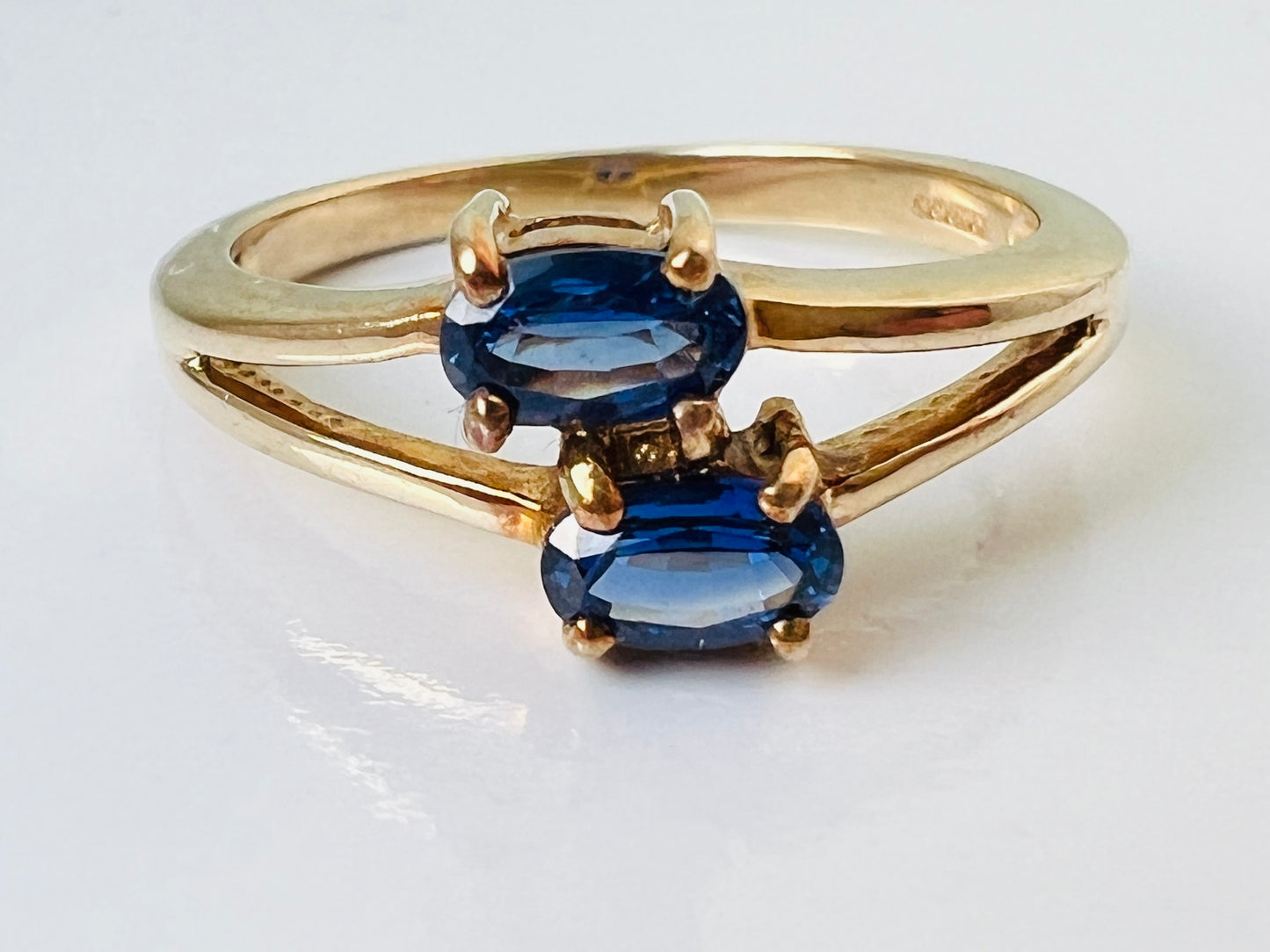 9ct Gold Sapphire Ring