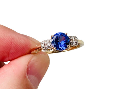 9ct Gold Tanzanite & Diamond Ring