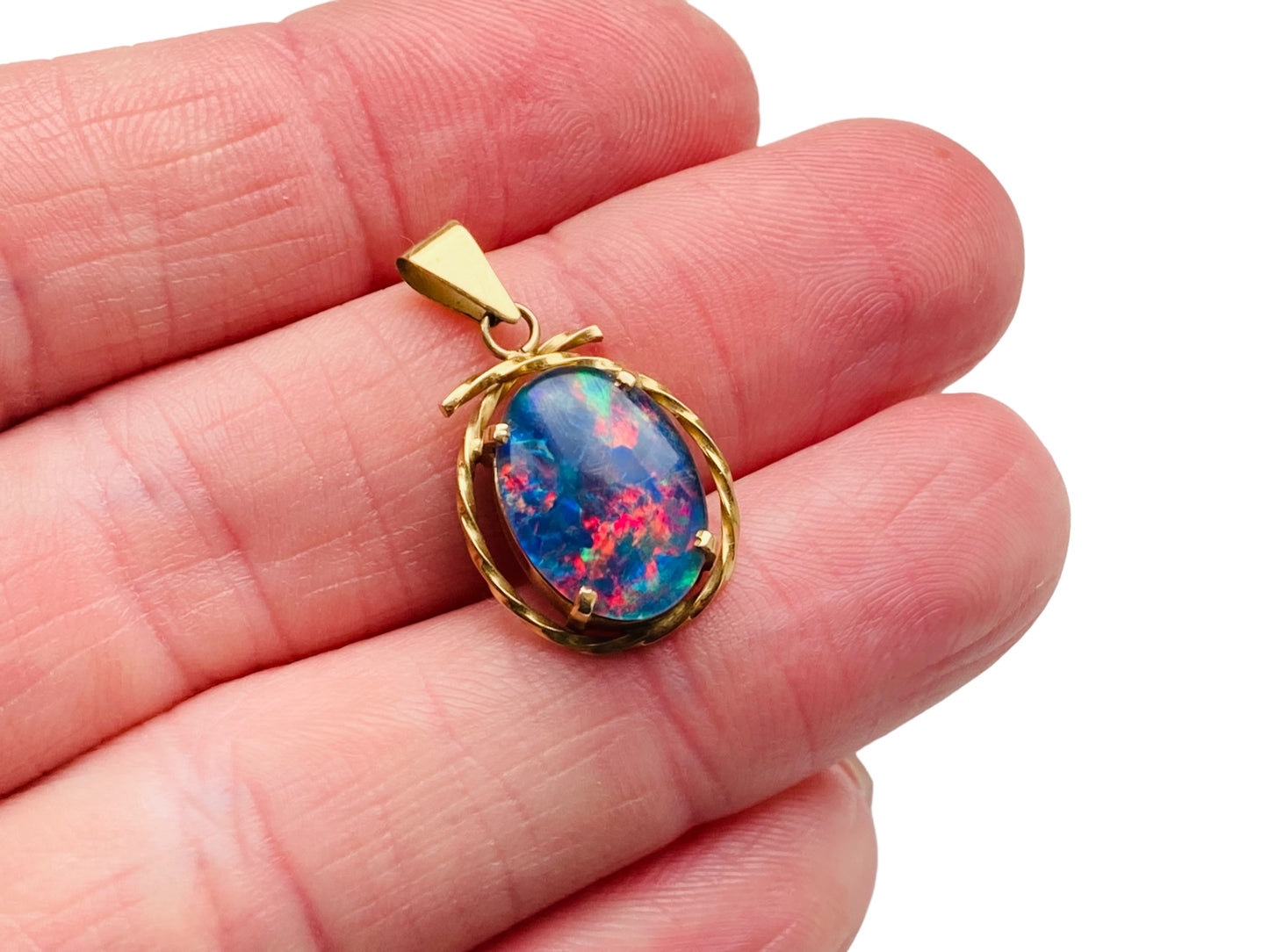 9ct Gold Opal Pendant