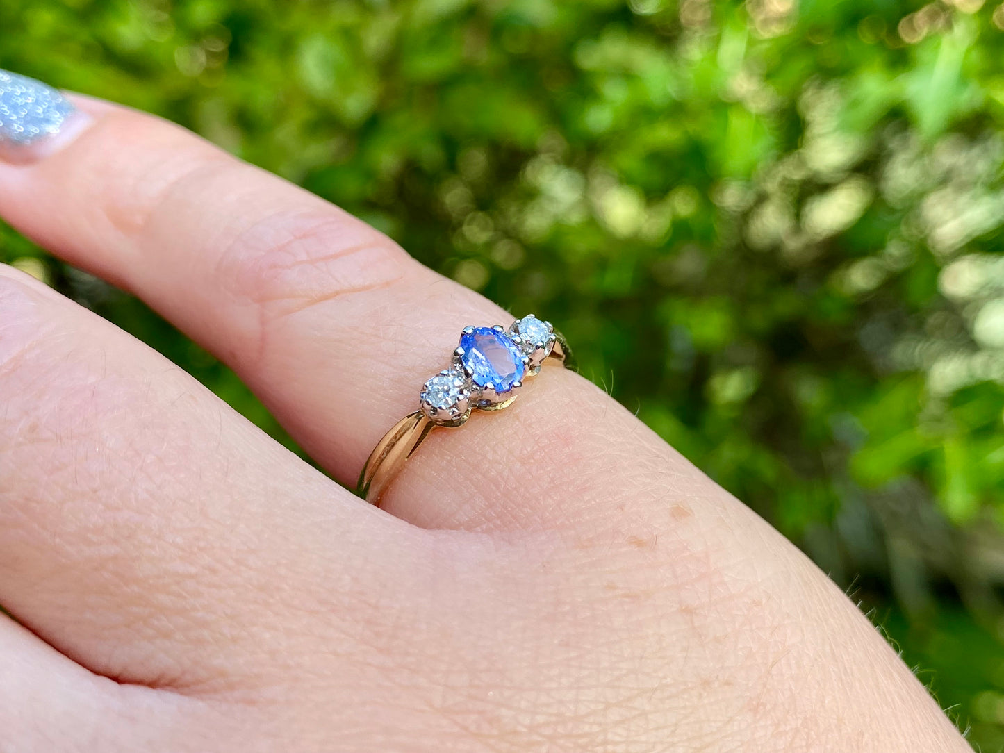 9ct Gold Tanzanite & Diamond Ring