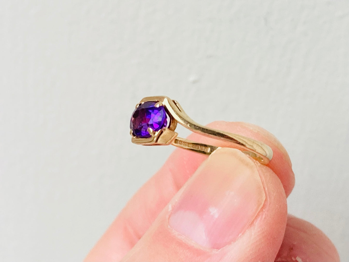 Vintage 9ct Gold Amethyst Ring