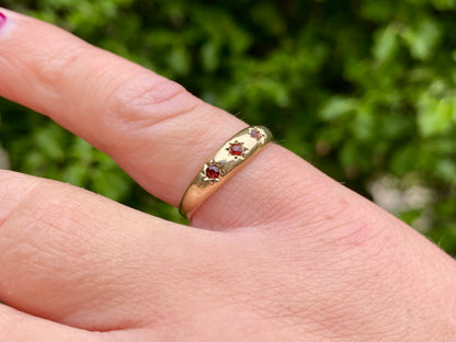 9ct Gold Garnet Ring
